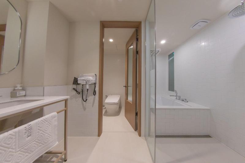 H-Avenue Hotel Soraepogu image