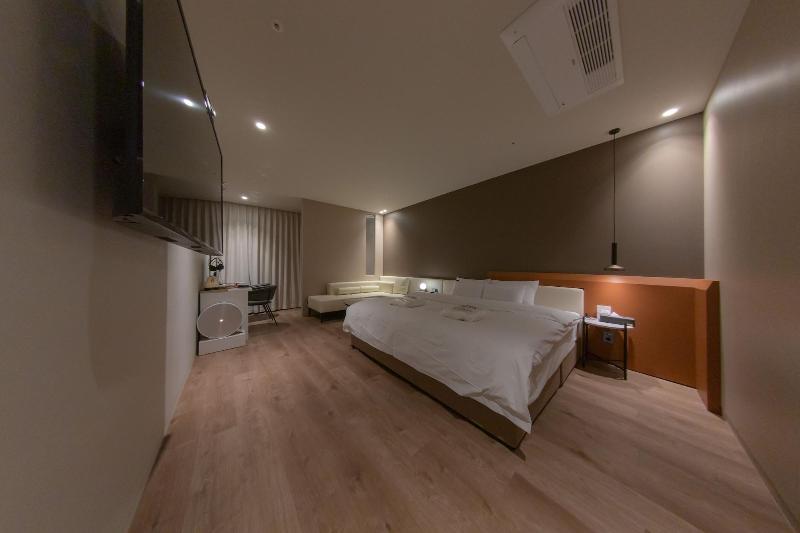 H-Avenue Hotel Soraepogu image