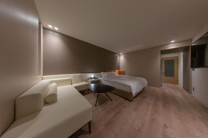 H-Avenue Hotel Soraepogu image