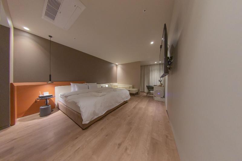 H-Avenue Hotel Soraepogu image
