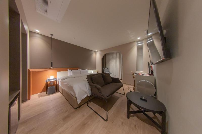 H-Avenue Hotel Soraepogu image