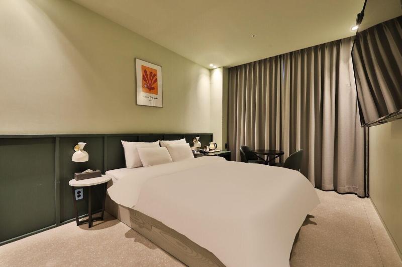 H-Avenue Hotel Soraepogu image