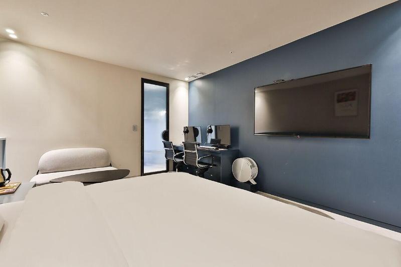 H-Avenue Hotel Soraepogu image