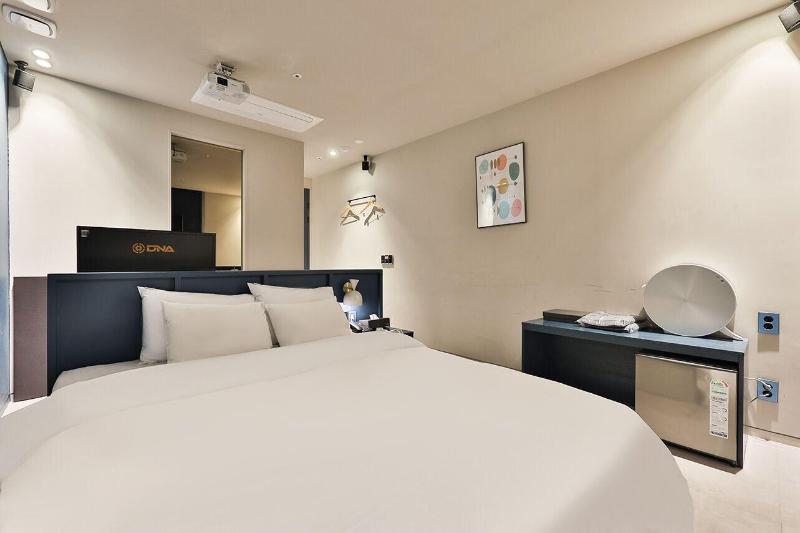 H-Avenue Hotel Soraepogu image