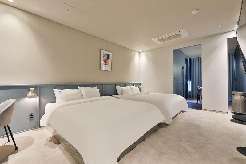 H-Avenue Hotel Soraepogu image