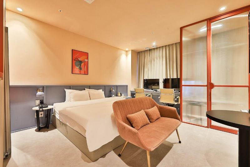 H-Avenue Hotel Soraepogu image