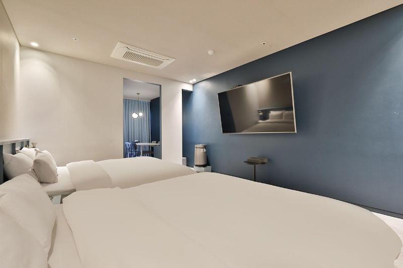 H-Avenue Hotel Soraepogu image