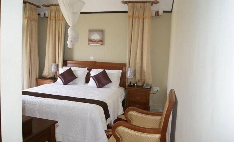 Highlands Suites Hotel image