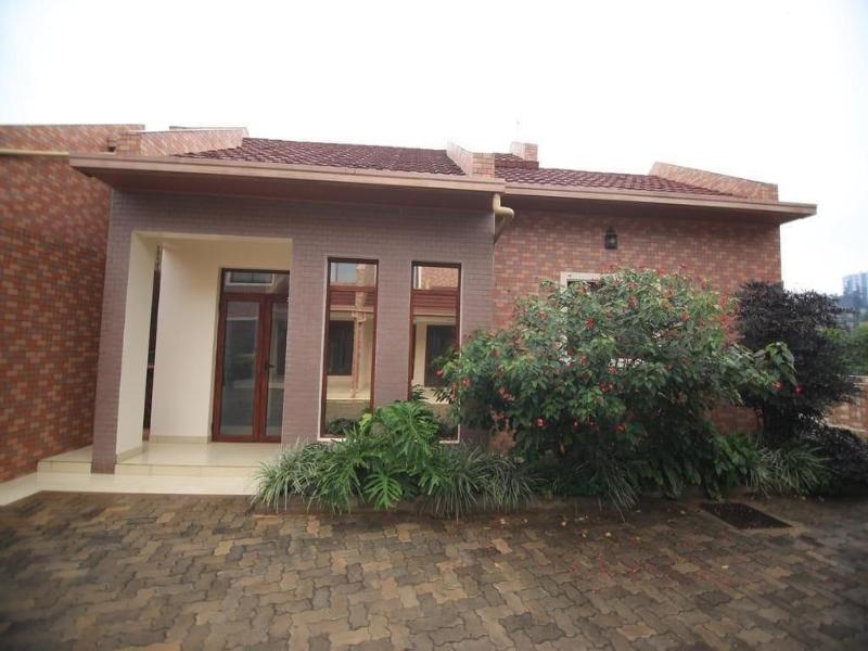 UM Apartments image