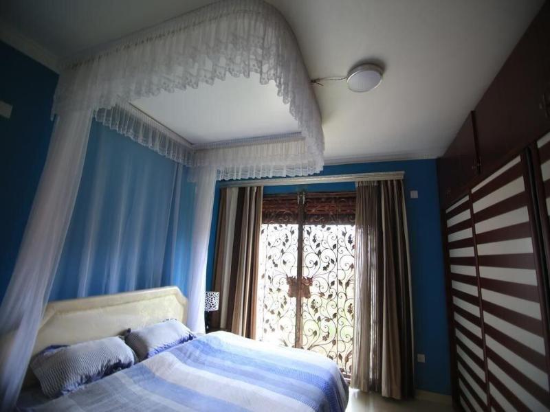 UM Apartments image