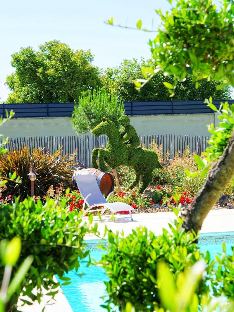 LE Petit Champigny image