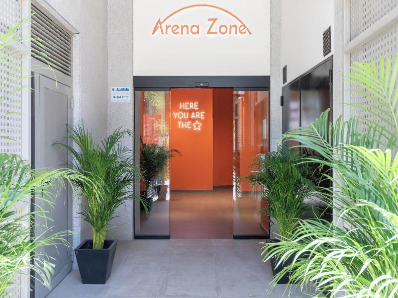 Arena Zone Hotel & CafÃ© image