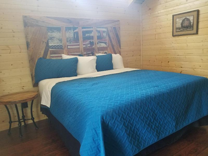 Al's Hideaway Cabin and RV Rentals LLC image
