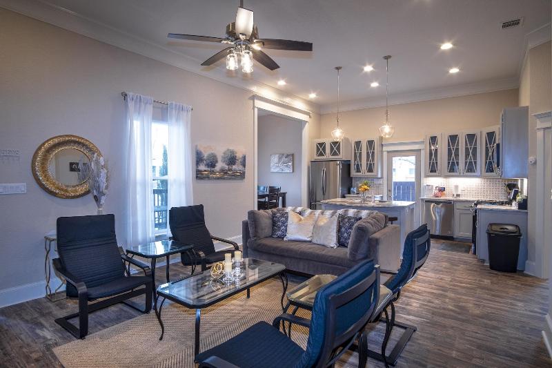 Brand NEW Large Impressive House Near Downtown! image