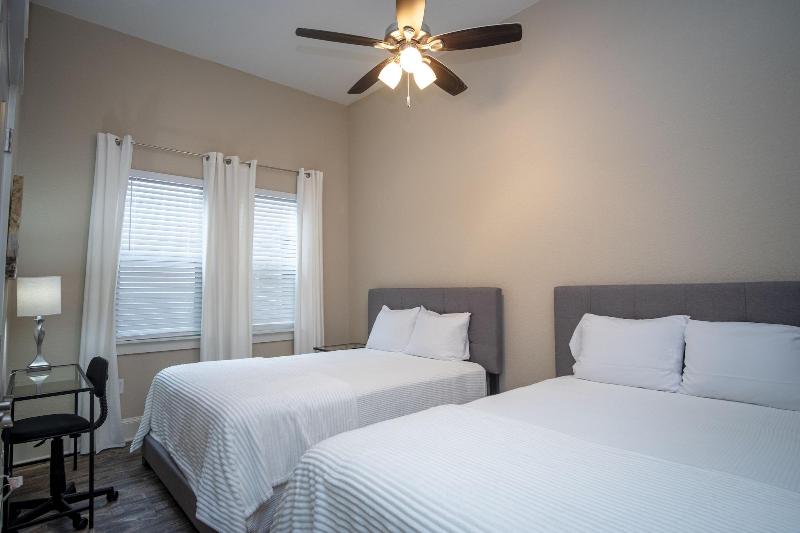 Brand NEW Large Impressive House Near Downtown! image