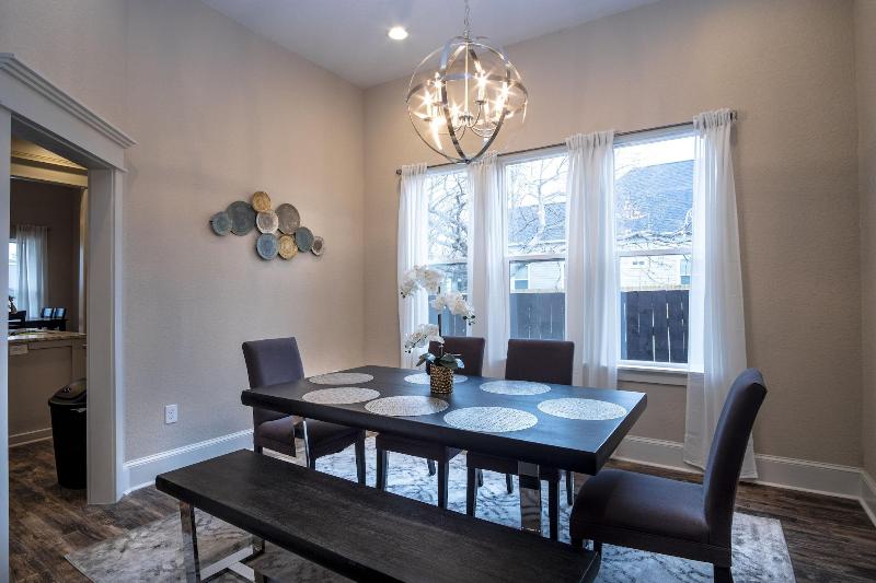 Brand NEW Large Impressive House Near Downtown! image
