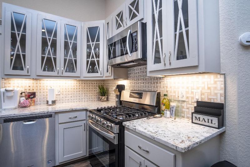 Brand NEW Large Impressive House Near Downtown! image