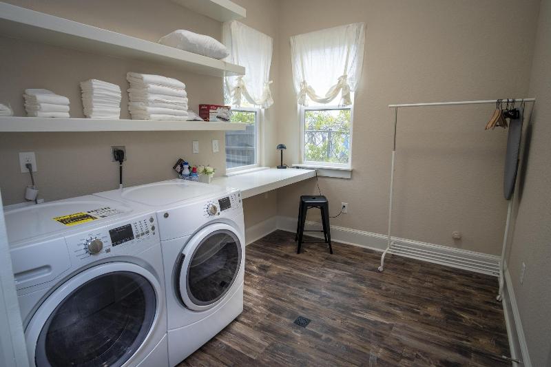 Brand NEW Large Impressive House Near Downtown! image