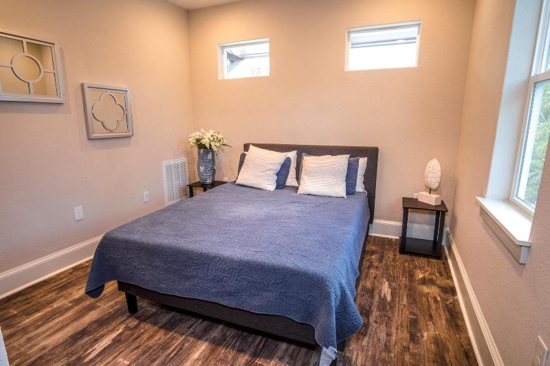 Brand NEW Large Impressive House Near Downtown! image