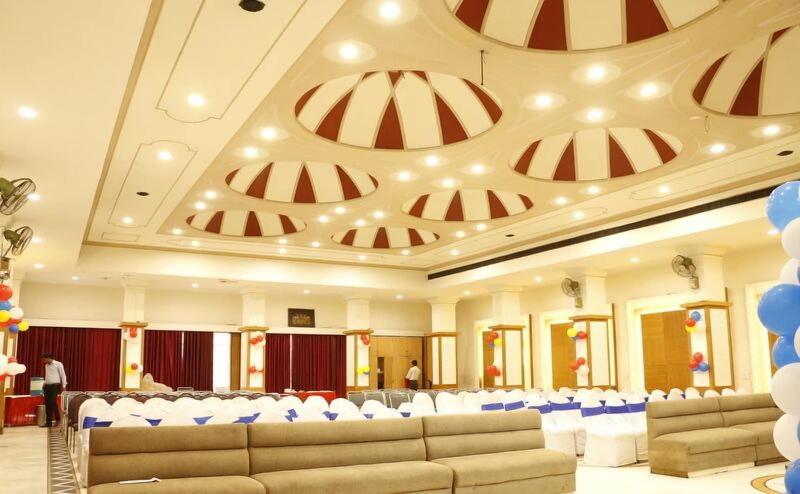 OYO 22953 Hotel Shelter