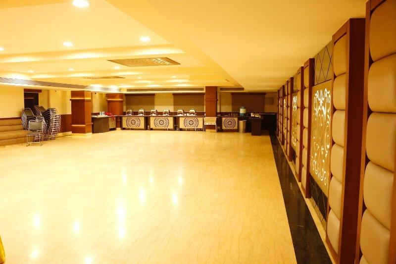 OYO 22953 Hotel Shelter