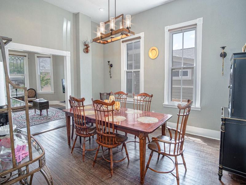 Wyoming St Restored Historic 2br/1ba Downtown image
