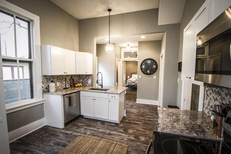 Wyoming St Restored Historic 2br/1ba Downtown image