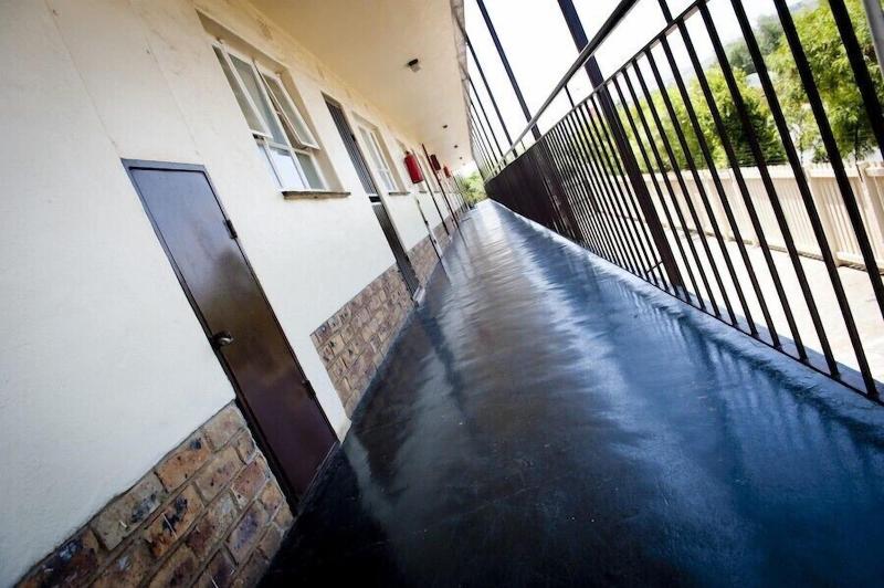 BM Gardens Apartment Hotel image