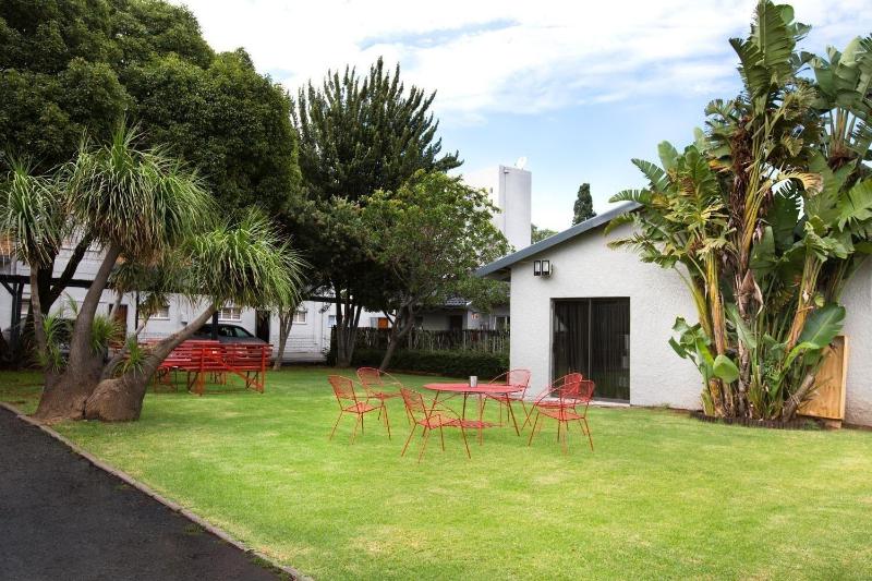 BM Gardens Apartment Hotel image