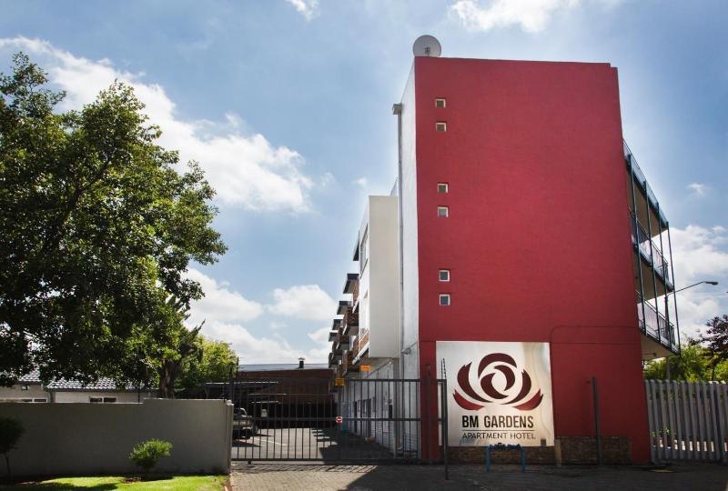 BM Gardens Apartment Hotel image
