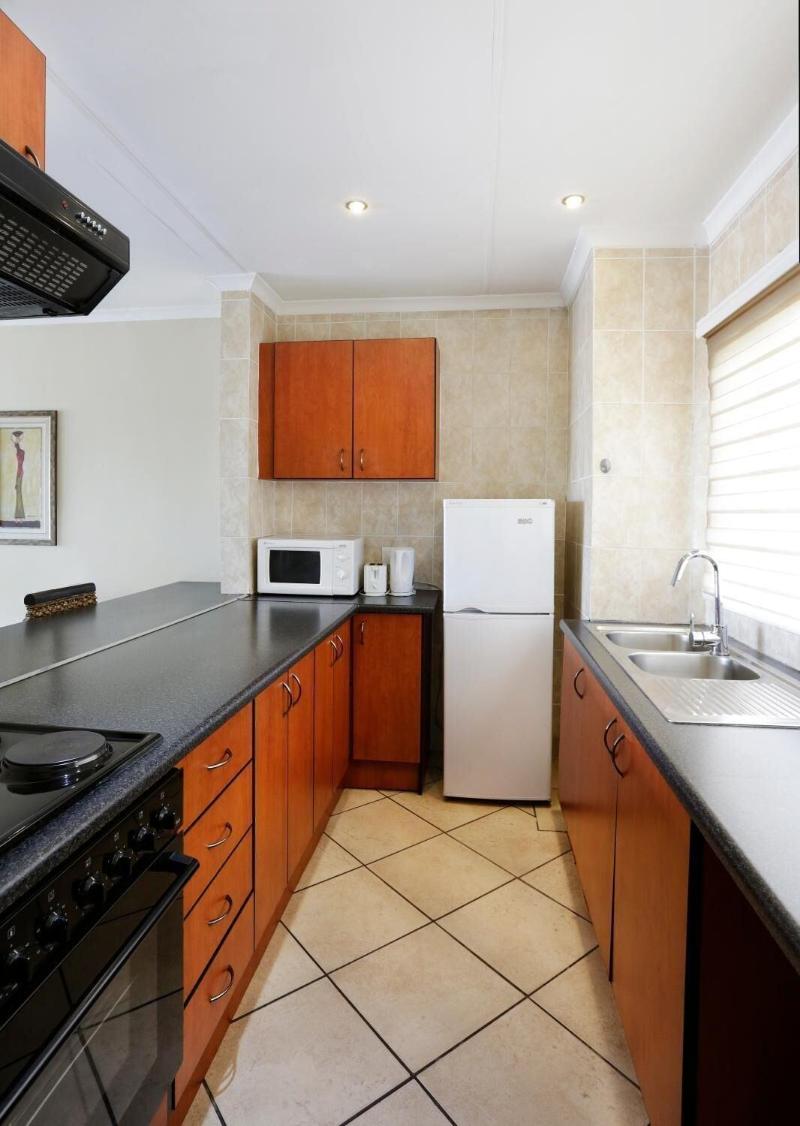 BM Gardens Apartment Hotel image