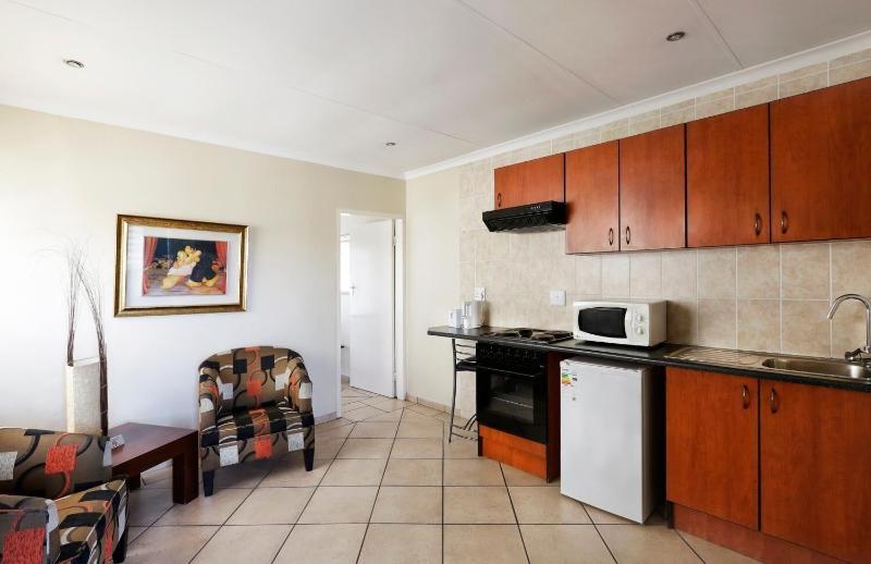 BM Gardens Apartment Hotel image