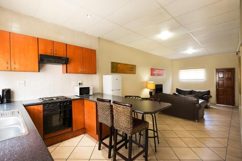 BM Gardens Apartment Hotel image