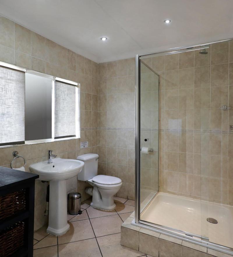 BM Gardens Apartment Hotel image
