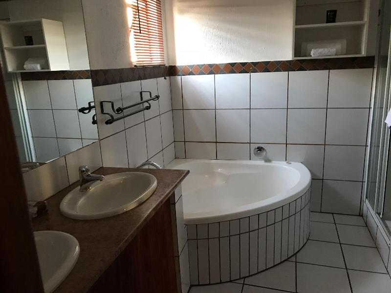 Greenwoods Self-Catering image