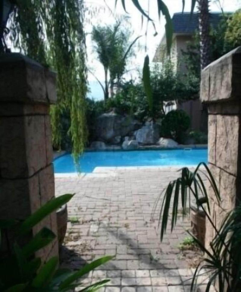 Green Valley Lodge image