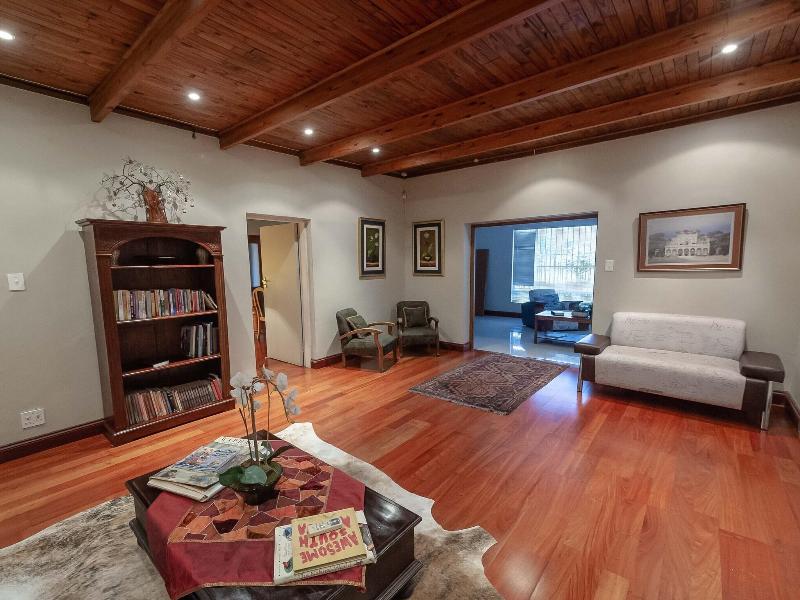 Green Valley Lodge image