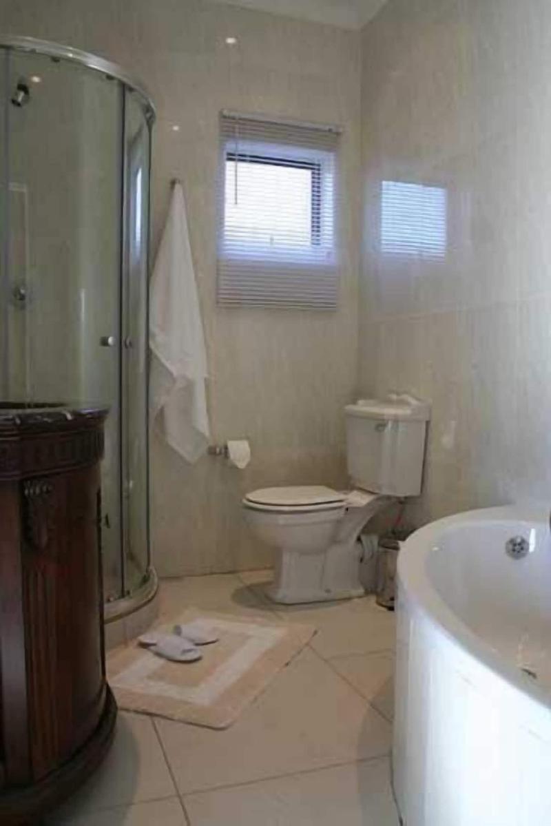 Green Valley Lodge image