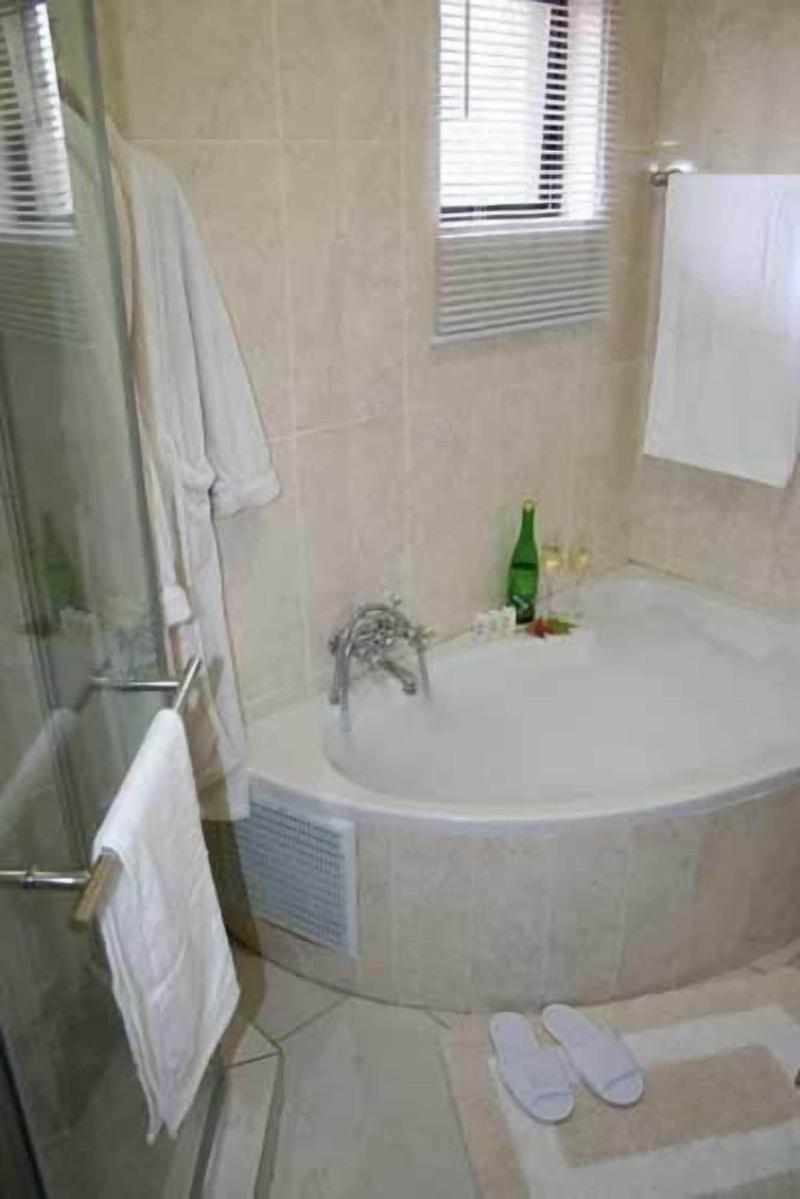 Green Valley Lodge image