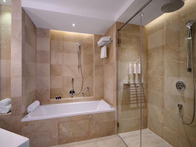Tunis Marriott Hotel image