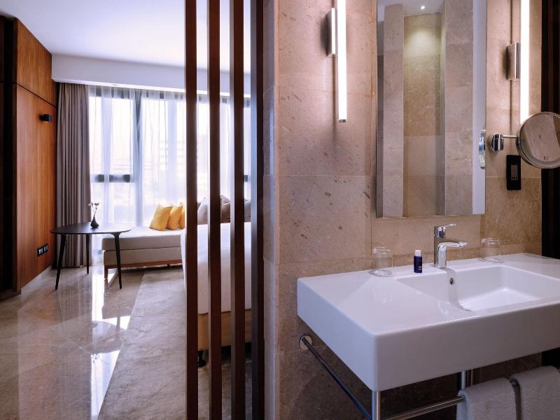 Tunis Marriott Hotel image