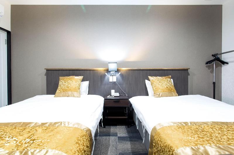 Holiday Pearl Hotel image