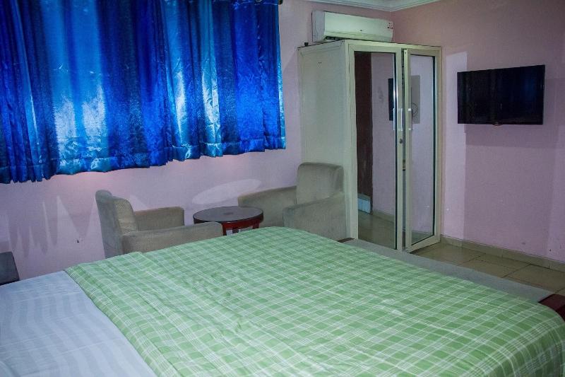 Folade Hotels image