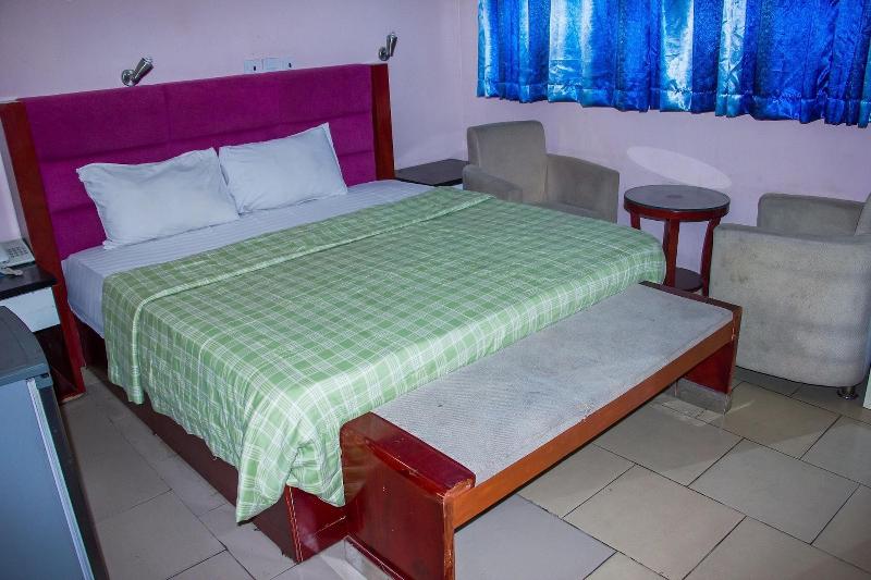 Folade Hotels image