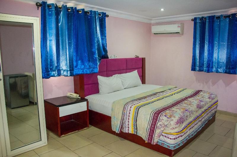 Folade Hotels image
