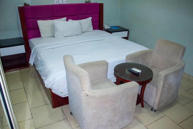 Folade Hotels image