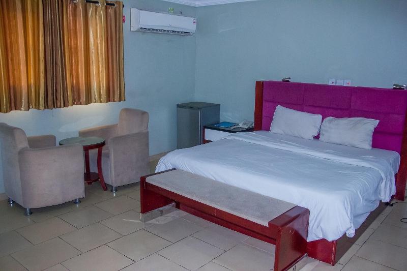 Folade Hotels image