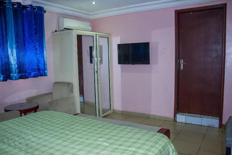 Folade Hotels image