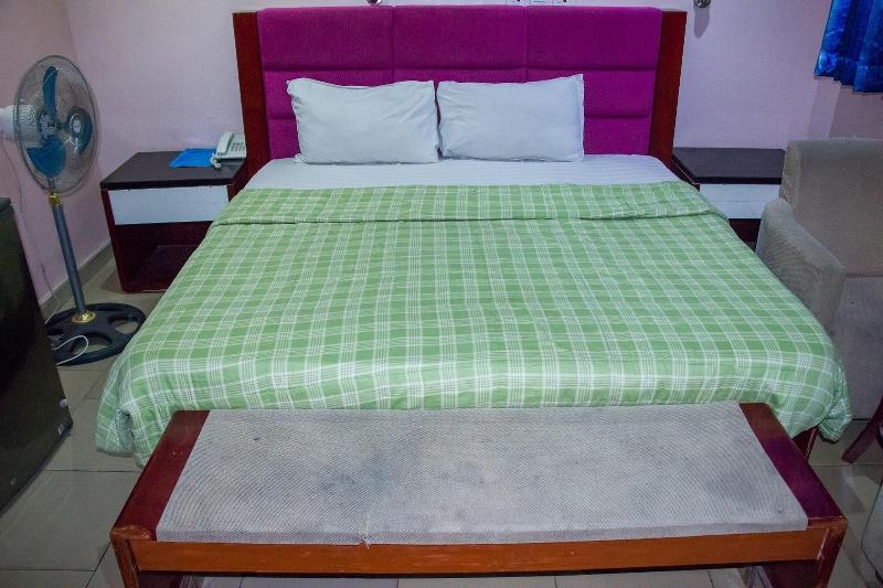 Folade Hotels image