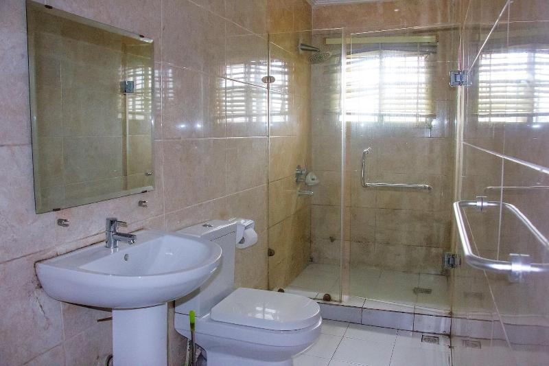 Folade Hotels image